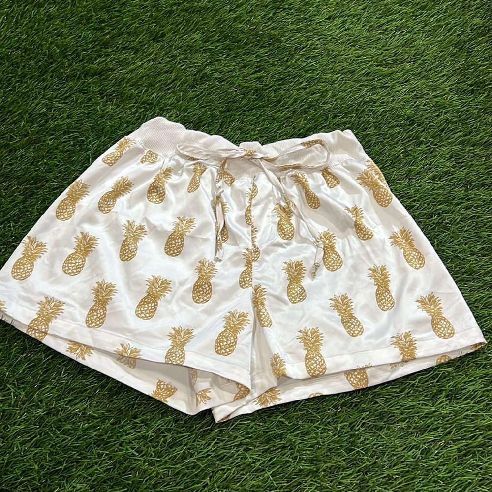 Royal Standard Women’s Silky pajama Short - Pineapple Print